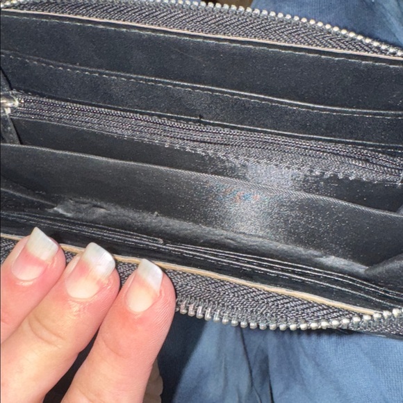 CXL by Christian Lacroix Simone Black Zip Wallet Clutch - Excellent Condition! - Picture 5 of 8